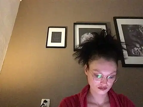 Snapshot of denisestar10 chatting on January 16, 2025, 9:16 am denisestar10 online show from January 16, 2025, 9:16 am