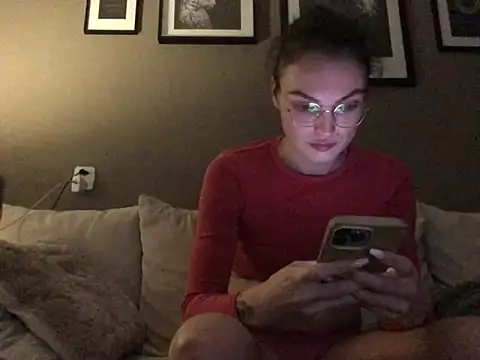 Snapshot of denisestar10 chatting on January 24, 2025, 6:04 pm denisestar10 online show from January 24, 2025, 6:04 pm