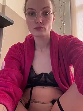 Snapshot of denisestar10 chatting on January 26, 2025, 12:11 pm denisestar10 online show from January 26, 2025, 12:11 pm