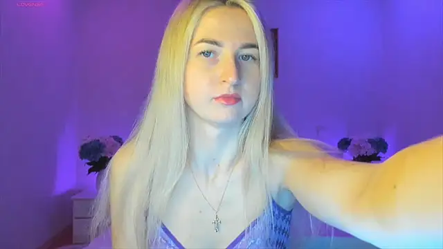 Snapshot of AnnaCarrera chatting on January 14, 2025, 10:34 pm AnnaCarrera online show from January 14, 2025, 10:34 pm