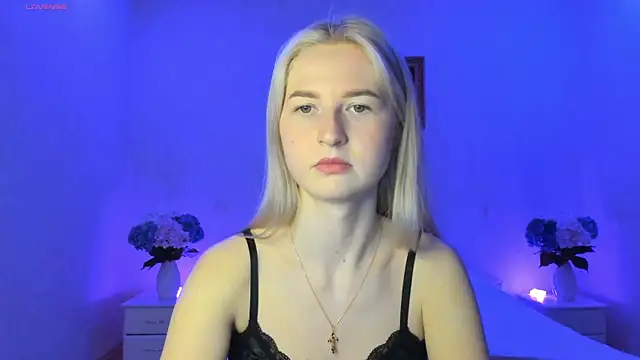 Snapshot of AnnaCarrera chatting on March 14, 2025, 9:32 pm AnnaCarrera online show from March 14, 2025, 9:32 pm