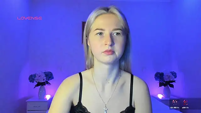 Snapshot of AnnaCarrera chatting on March 8, 2025, 9:29 pm AnnaCarrera online show from March 8, 2025, 9:29 pm