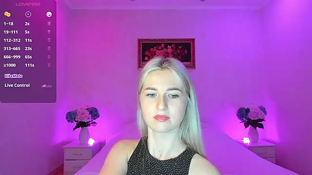 Snapshot of AnnaCarrera chatting on January 17, 2025, 12:42 am AnnaCarrera online show from January 17, 2025, 12:42 am