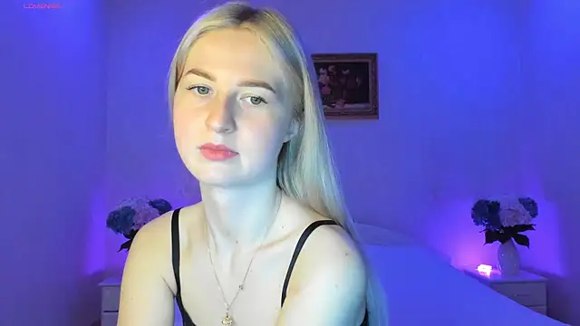 Snapshot of AnnaCarrera chatting on March 17, 2025, 8:19 pm AnnaCarrera online show from March 17, 2025, 8:19 pm