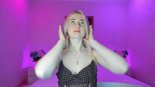 Snapshot of AnnaCarrera chatting on January 15, 2025, 1:34 am AnnaCarrera online show from January 15, 2025, 1:34 am