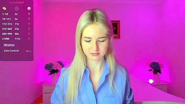 Snapshot of AnnaCarrera chatting on January 24, 2025, 9:04 pm AnnaCarrera online show from January 24, 2025, 9:04 pm