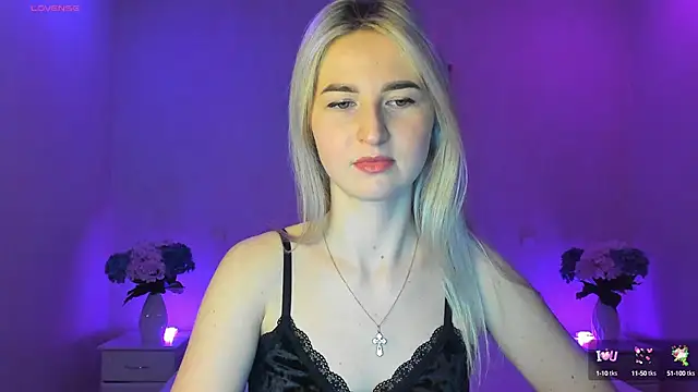 Snapshot of AnnaCarrera chatting on February 9, 2025, 8:24 pm AnnaCarrera online show from February 9, 2025, 8:24 pm