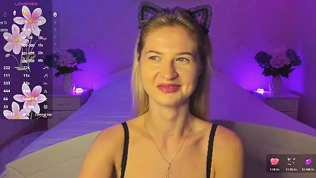 Snapshot of AnnaCarrera chatting on September 16, 2025, 6:20 pm AnnaCarrera online show from September 16, 2025, 6:20 pm