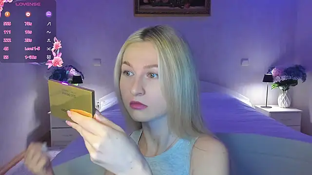 AnnaCarrera online show from January 14, 2026, 6:55 pm