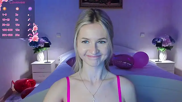 AnnaCarrera online show from February 11, 2026, 9:14 pm