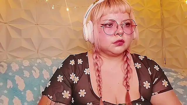 Satyn doll online show from May 17, 2026, 12:32 am