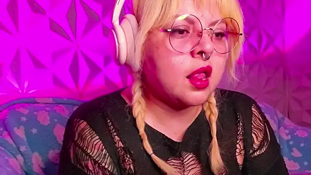 Snapshot of Satyn_doll chatting on October 17, 2025, 11:06 pm Satyn doll online show from October 17, 2025, 11:06 pm