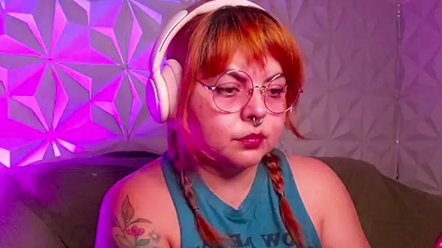 Snapshot of Satyn_doll chatting on September 19, 2025, 11:31 pm Satyn doll online show from September 19, 2025, 11:31 pm