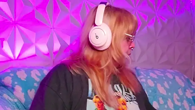 Snapshot of Satyn_doll chatting on October 12, 2025, 11:06 pm Satyn doll online show from October 12, 2025, 11:06 pm