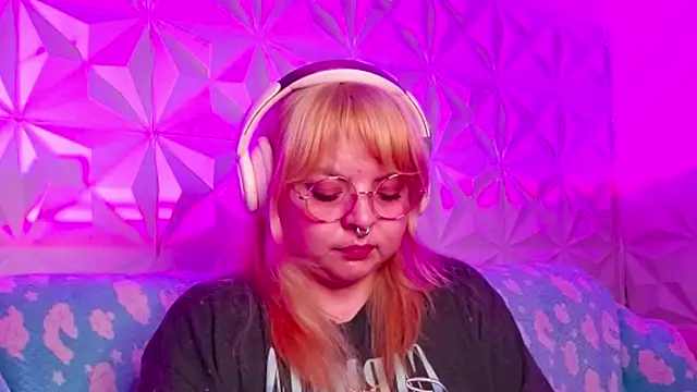 Snapshot of Satyn_doll chatting on October 2, 2025, 2:26 am Satyn doll online show from October 2, 2025, 2:26 am