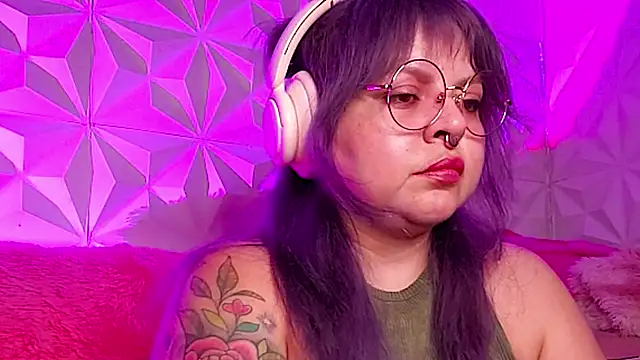 Snapshot of Satyn_doll chatting on October 22, 2025, 2:22 am Satyn doll online show from October 22, 2025, 2:22 am