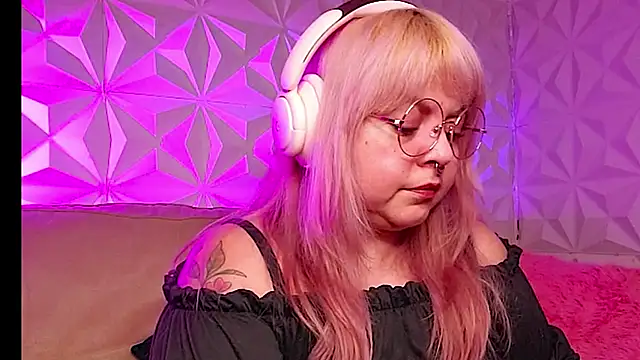 Satyn doll online show from February 8, 2026, 2:20 am