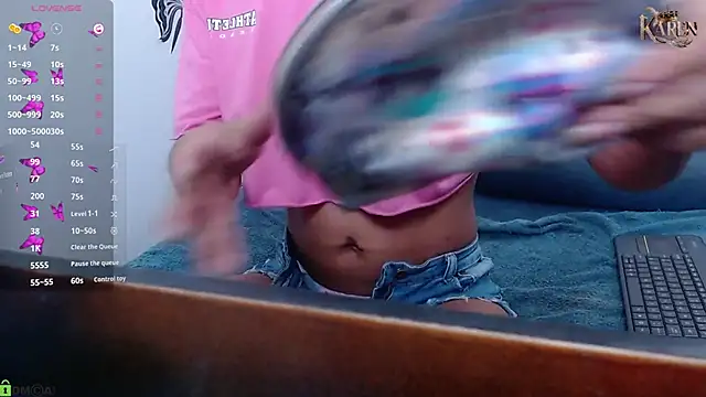 Snapshot of karen_sofia_ chatting on September 27, 2025, 8:15 pm karen sofia  online show from September 27, 2025, 8:15 pm