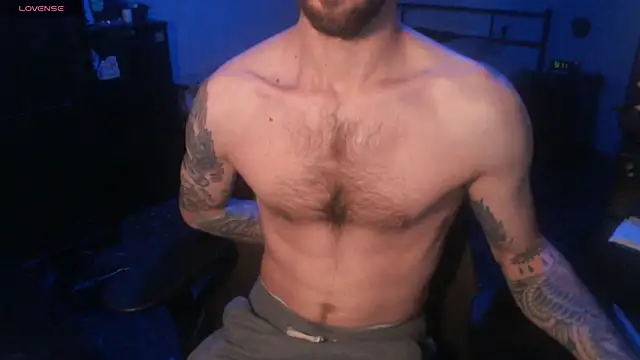 Snapshot of SexxxyLouis chatting on October 29, 2025, 7:51 am SexxxyLouis online show from October 29, 2025, 7:51 am