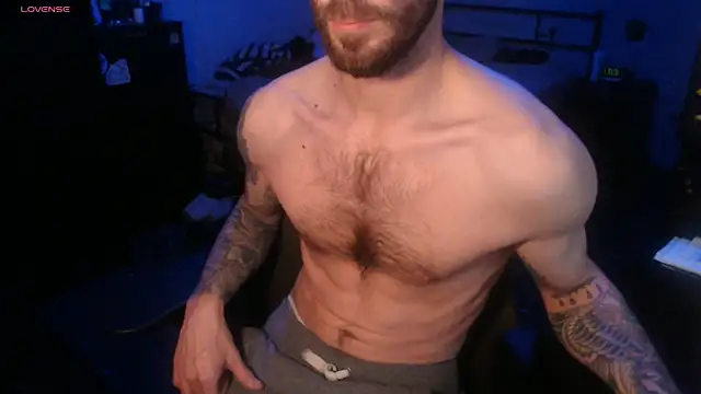 Snapshot of SexxxyLouis chatting on November 2, 2025, 9:03 am SexxxyLouis online show from November 2, 2025, 9:03 am