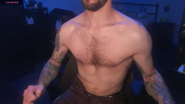 Snapshot of SexxxyLouis chatting on October 24, 2025, 8:41 pm SexxxyLouis online show from October 24, 2025, 8:41 pm