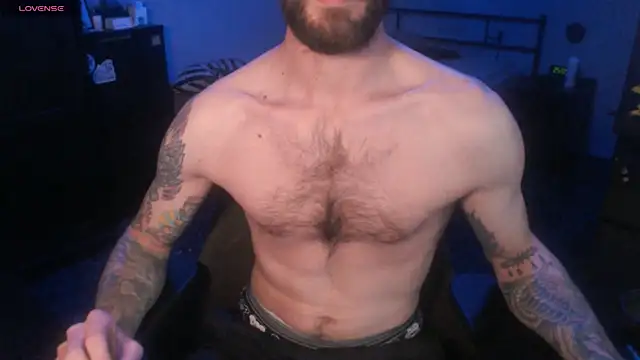 Snapshot of SexxxyLouis chatting on October 18, 2025, 1:24 pm SexxxyLouis online show from October 18, 2025, 1:24 pm