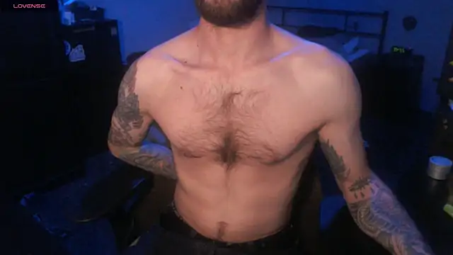 Snapshot of SexxxyLouis chatting on October 14, 2025, 8:53 pm SexxxyLouis online show from October 14, 2025, 8:53 pm