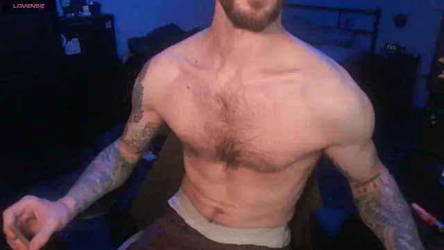 Snapshot of SexxxyLouis chatting on October 25, 2025, 10:25 am SexxxyLouis online show from October 25, 2025, 10:25 am