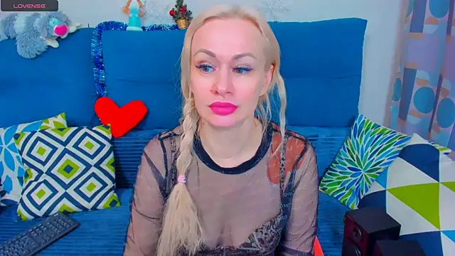 EllenMoore online show from January 6, 2025, 2:37 am