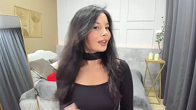 ErikaSoft online show from November 25, 2025, 5:41 am