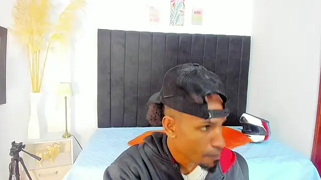 Snapshot of anhtony_wayans chatting on November 5, 2025, 12:36 am anhtony wayans online show from November 5, 2025, 12:36 am