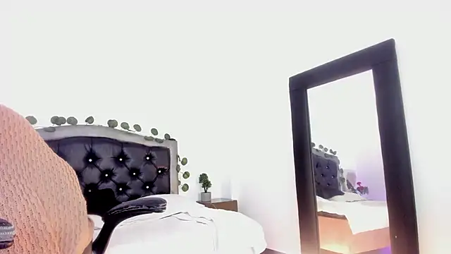 Snapshot of Ellie_Alves chatting on March 20, 2025, 6:42 pm Ellie Alves online show from March 20, 2025, 6:42 pm