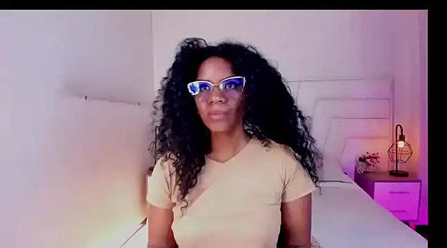 Snapshot of Ellie_Alves chatting on February 24, 2025, 1:21 pm Ellie Alves online show from February 24, 2025, 1:21 pm