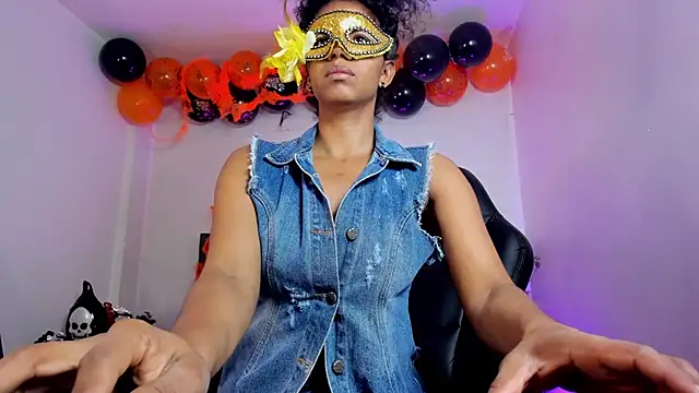 Snapshot of Ellie_Alves chatting on October 31, 2025, 1:19 pm Ellie Alves online show from October 31, 2025, 1:19 pm