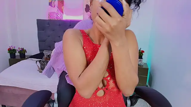 Snapshot of Ellie_Alves chatting on September 24, 2025, 1:17 pm Ellie Alves online show from September 24, 2025, 1:17 pm