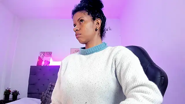 Snapshot of Ellie_Alves chatting on October 14, 2025, 12:28 pm Ellie Alves online show from October 14, 2025, 12:28 pm