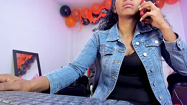 Snapshot of Ellie_Alves chatting on October 30, 2025, 12:58 pm Ellie Alves online show from October 30, 2025, 12:58 pm