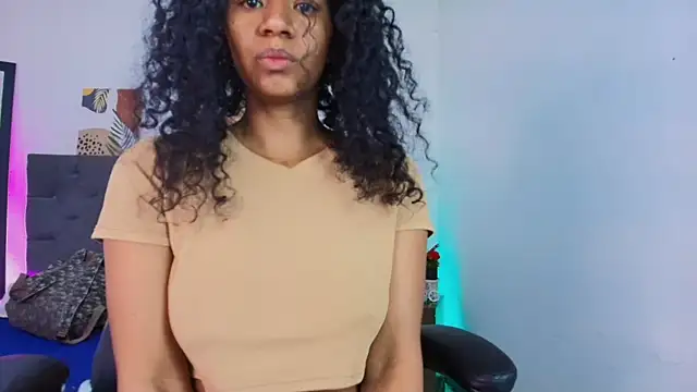 Snapshot of Ellie_Alves chatting on September 9, 2025, 12:47 pm Ellie Alves online show from September 9, 2025, 12:47 pm