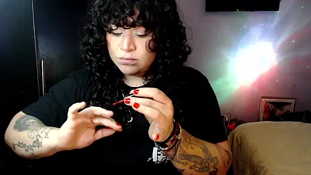 ANGELIQUE KLANE online show from September 17, 2025, 5:20 am