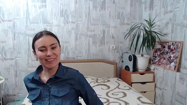 Snapshot of GinaQSoul chatting on October 5, 2025, 10:39 am GinaQSoul online show from October 5, 2025, 10:39 am