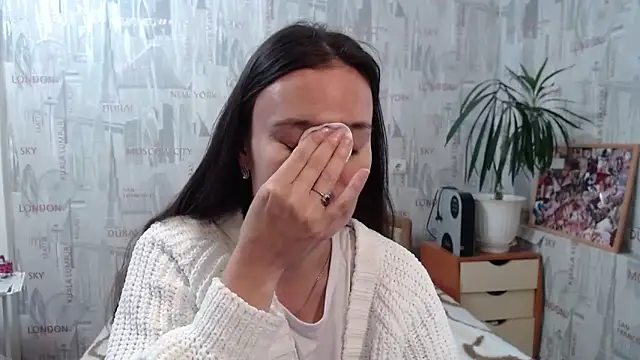 Snapshot of GinaQSoul chatting on September 20, 2025, 10:42 am GinaQSoul online show from September 20, 2025, 10:42 am