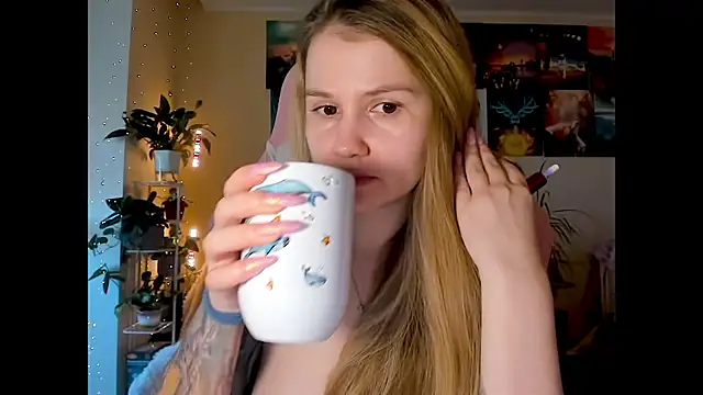 Snapshot of GoodWitch_ chatting on September 27, 2025, 7:25 am GoodWitch online show from September 27, 2025, 7:25 am