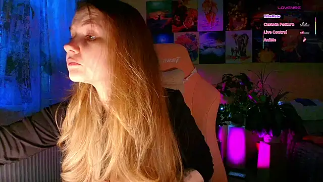 Snapshot of GoodWitch_ chatting on February 18, 2026, 7:39 am GoodWitch online show from February 18, 2026, 7:39 am