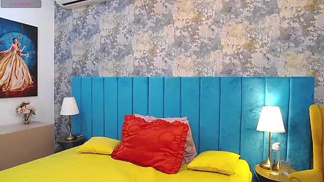 LisaCroft online show from September 19, 2025, 6:06 am