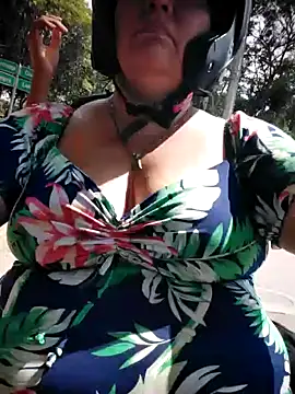 Brenda Berck  online show from March 13, 2026, 2:55 pm