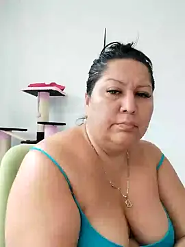 Brenda Berck  online show from February 26, 2025, 6:37 pm