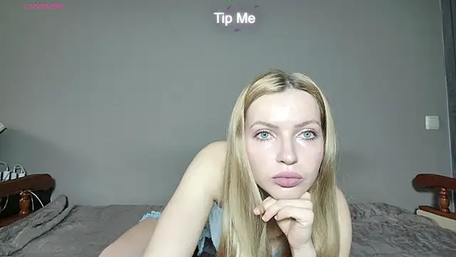 JuiliOnesunray online show from January 9, 2026, 7:04 am