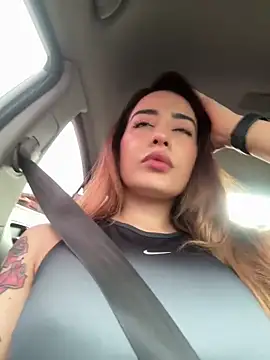 CATALINA RESTREPO online show from January 24, 2025, 7:39 pm