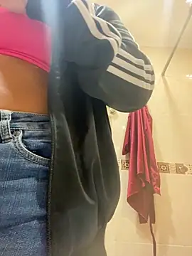 Fancyxlove online show from October 22, 2025, 12:48 pm