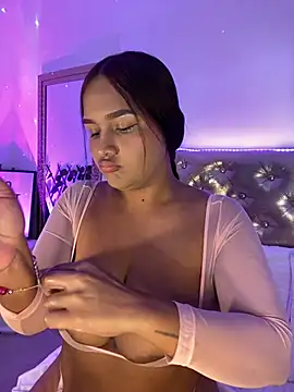 Fancyxlove online show from January 20, 2025, 1:53 pm